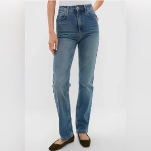 Ultra High-Rise Straight Leg Jeans in Medium Blue